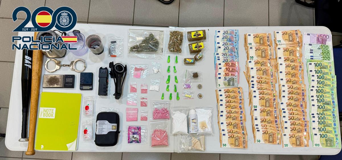 La Policía desmantela un punto de venta de droga gestionado por un padre y su hijo en Canarias