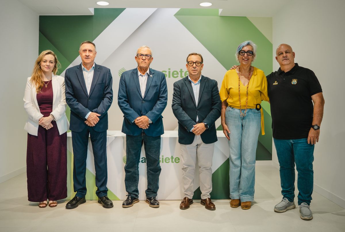 Cajasiete renueva y amplía su apoyo a la cantera del CB Canarias