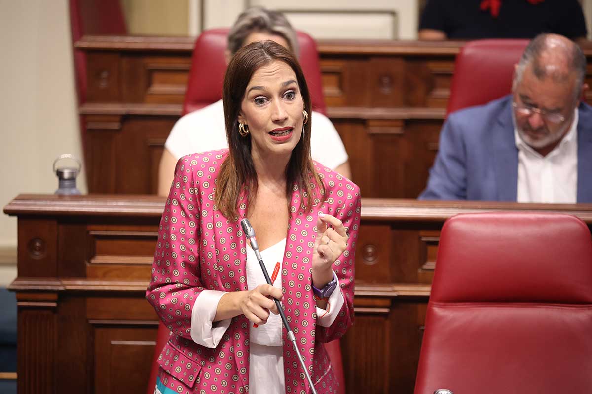 Fierro exige al PP que respalde los 1.300 millones de euros más para Canarias y deje de “traicionar” los intereses de las islas