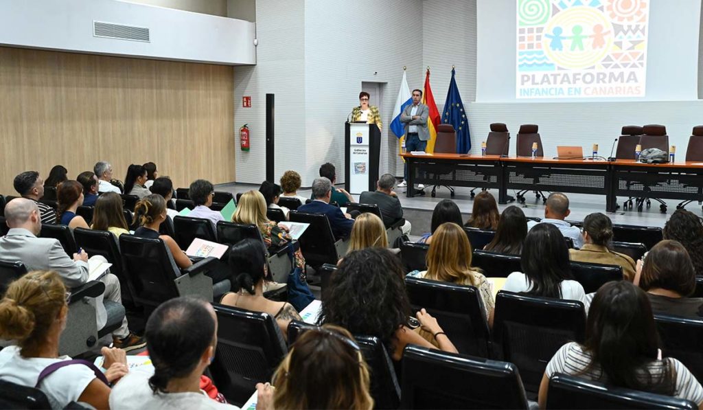 Canarias pedirá al Estado que incremente de 30 a 80 millones su fondo frente a la pobreza infantil