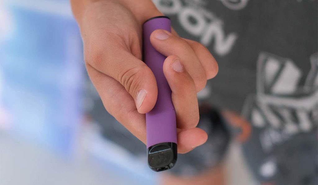 Tenerife tendrá más de 150 nuevos espacios libres de humo y vapeo antes de final de año