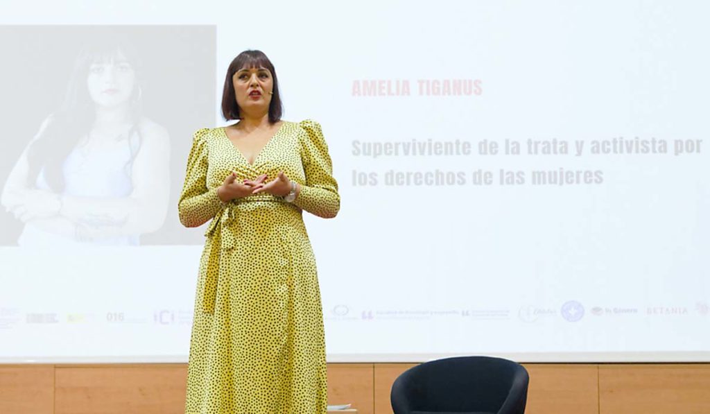 Amelia Tiganus, víctima de trata, en la ULL: “Me robaron la vida por todo el daño que me hicieron”