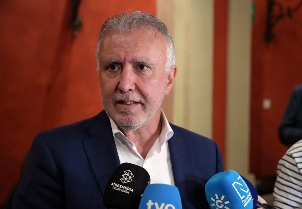 Torres advierte: "La recentralización de Vox, en un Gobierno con el PP, mata a Canarias"
