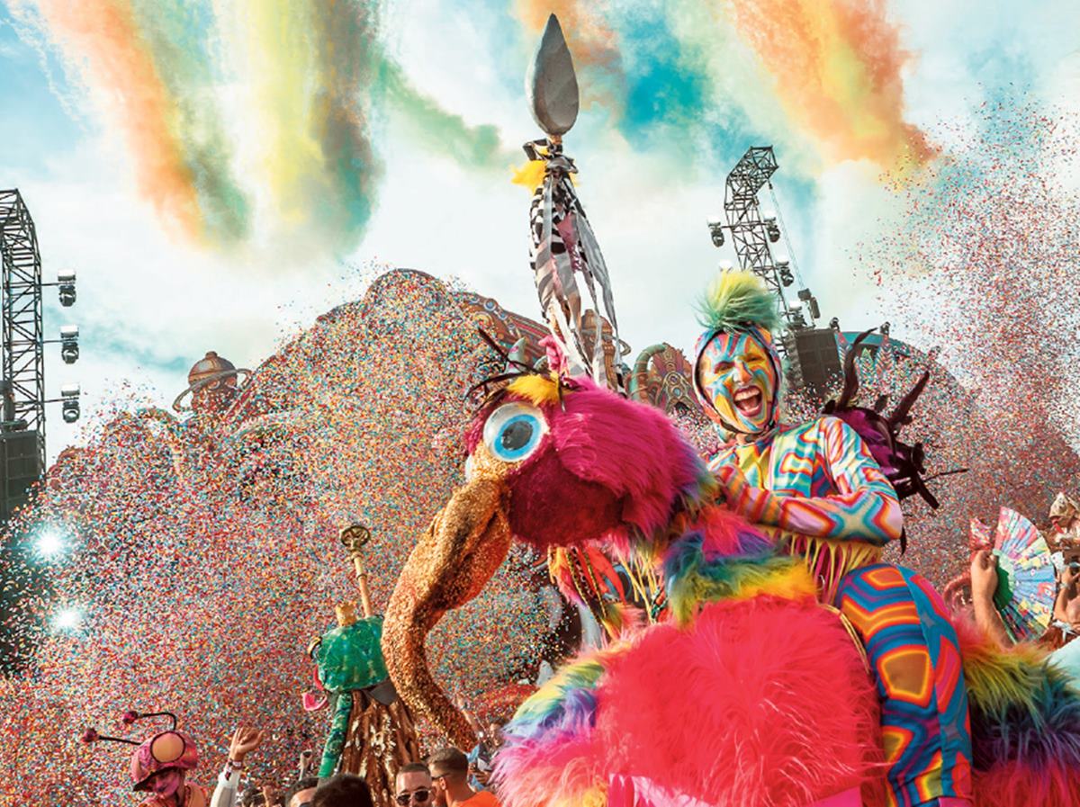Elrow: explosión de música y color para despedir el verano