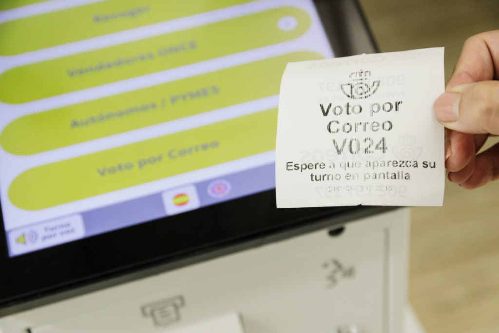 Correos Canarias responde a las dudas de Feijóo sobre el voto por correo: “Nos duele que se cuestione nuestra profesionalidad”