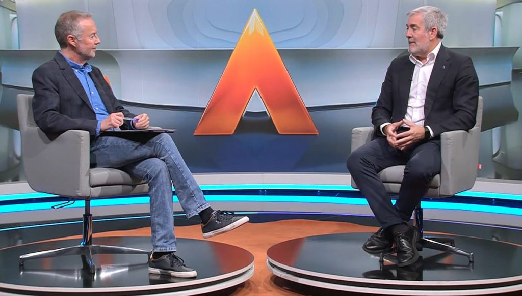 Fernando Clavijo, presidente del Gobierno de Canarias: "Quien vote a Vox votará a favor de que Canarias sea un centro de retención gigante de migrantes"