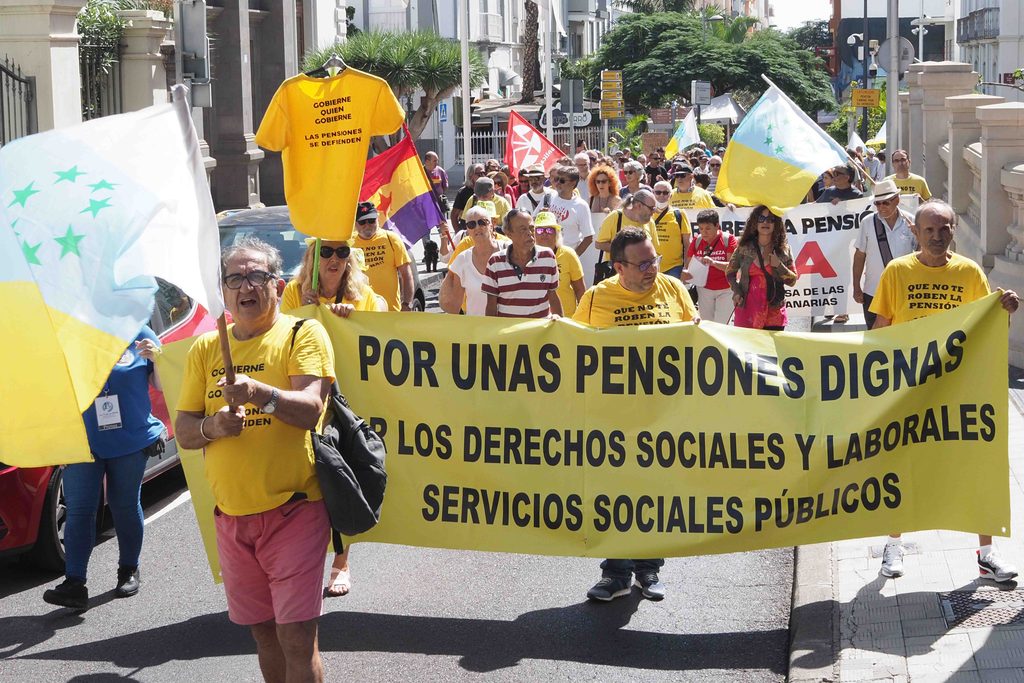 Convocan a defender las pensiones públicas en las calles de Santa Cruz