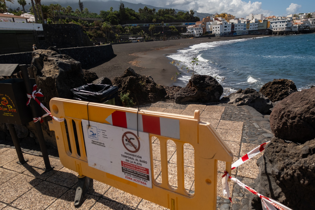 Reabierta al baño Playa Jardín tras su cuarto cierre del año