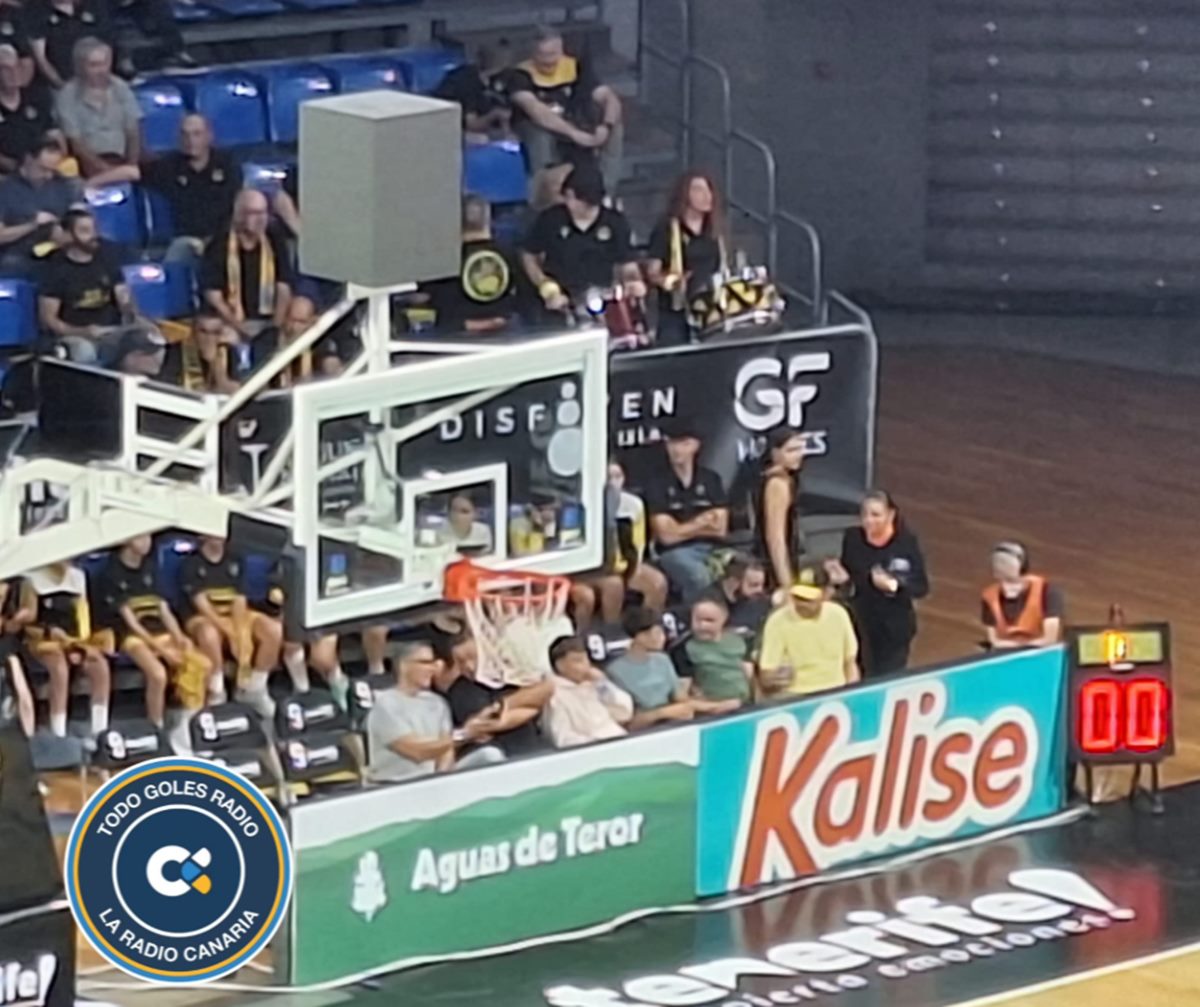 La afición del CB Canarias se planta: convoca una protesta por el estado del Santiago Martín