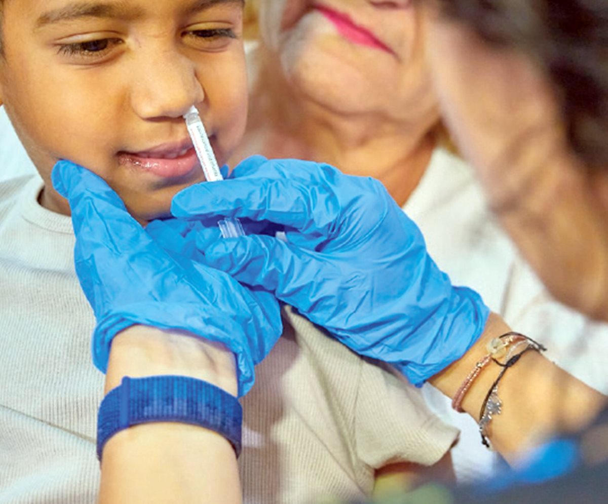 Canarias inicia la vacunación contra la gripe y la covid con una importante novedad