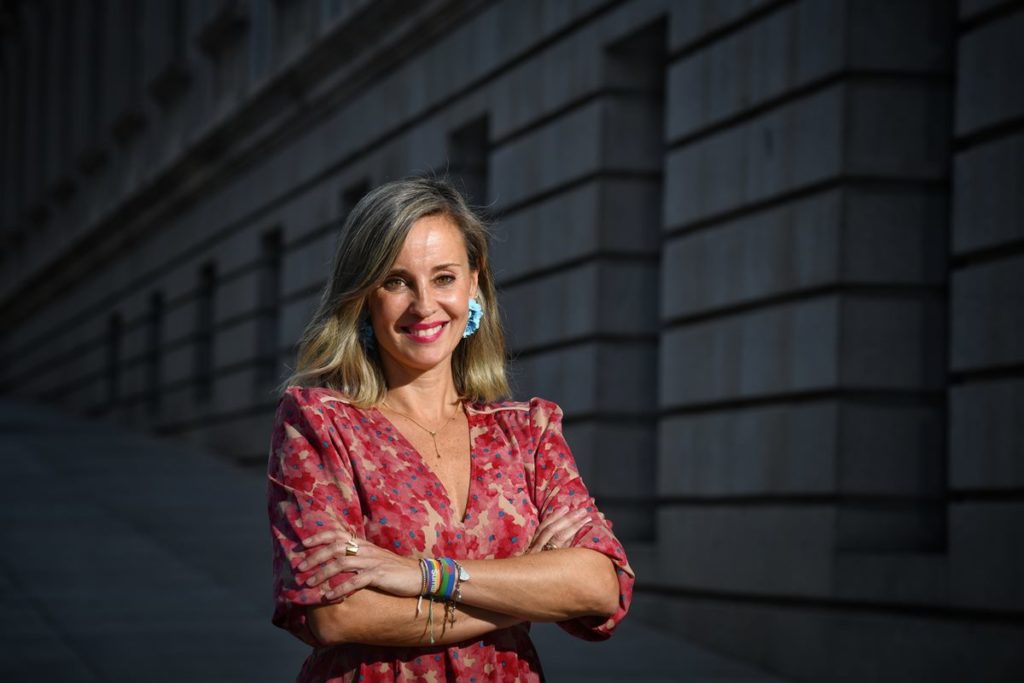 Sumar elige a Verónica Martínez Barbero para las listas de Frente Amplio del 29-N