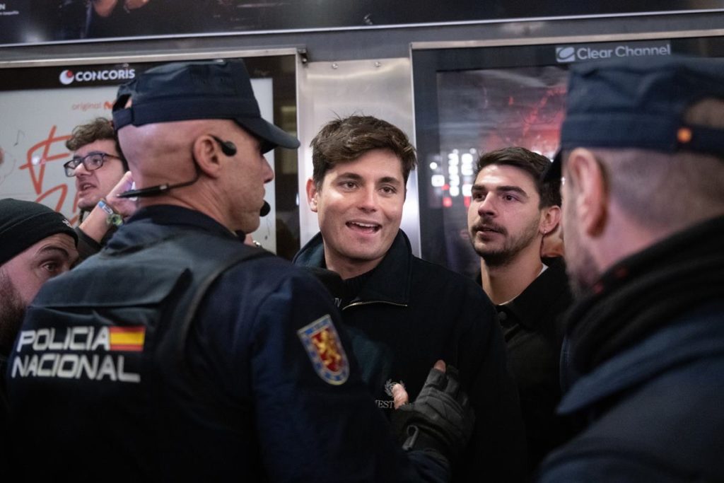 Ordenan la busca y captura del agitador de ultraderecha Vito Quiles: la Fiscalía pide dos años de cárcel