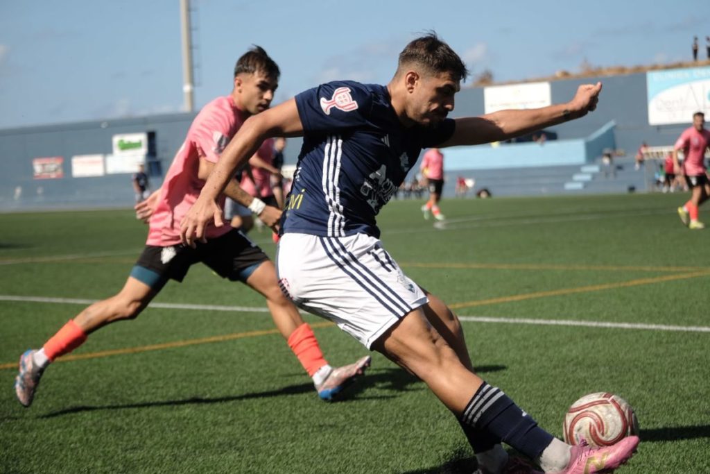 El Güímar le da la vuelta la eliminatoria en la primera parte (3-2)