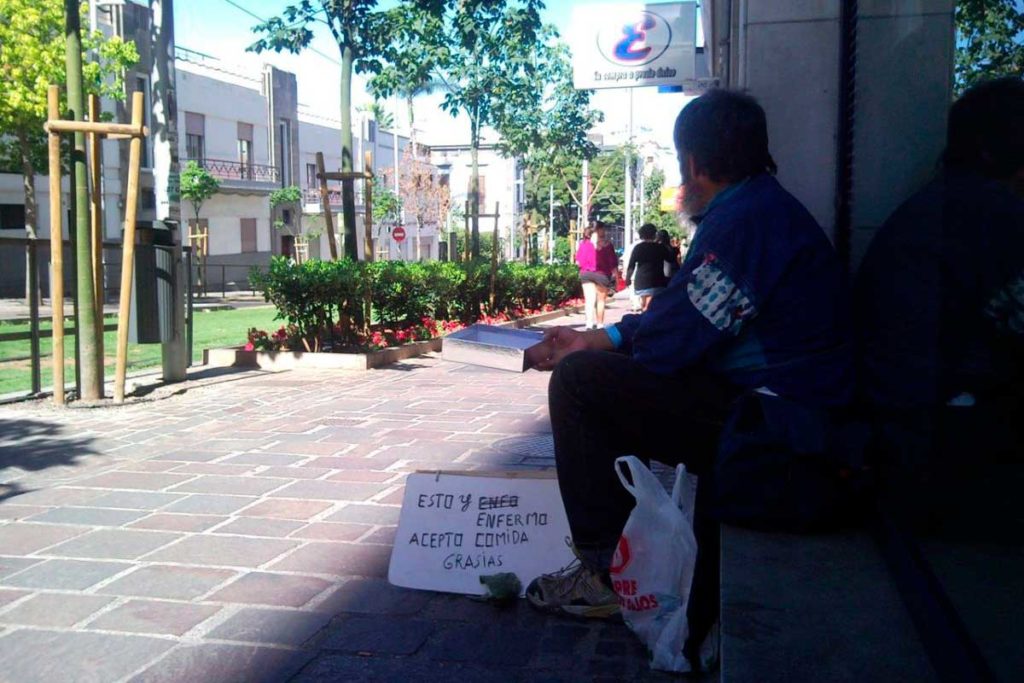 Comida y vivienda absorben el 83% de la ayuda a familias vulnerables de Santa Cruz