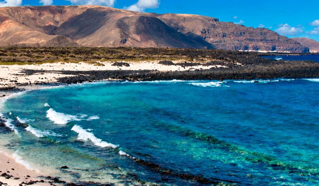 Muere ahogado un hombre en Lanzarote tras ser rescatado del mar
