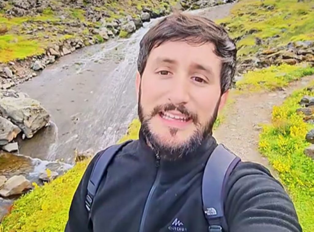 José, español que trabaja en Islandia, desvela cómo son los empleos y el método 3-2-2
