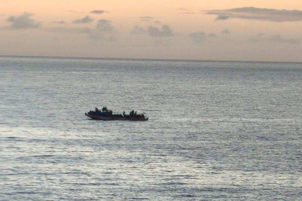 Rescatan un cayuco con 120 personas en Tenerife y eleva a 538 las llegadas a Canarias