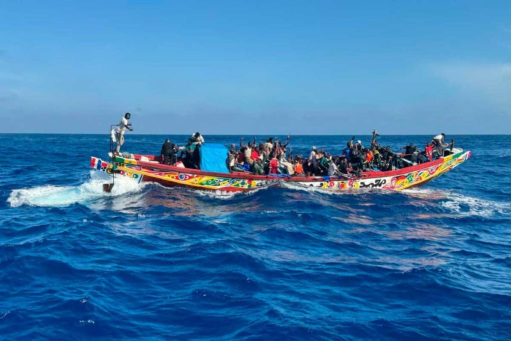 El Hierro recibe 186 migrantes en dos cayucos en un solo día