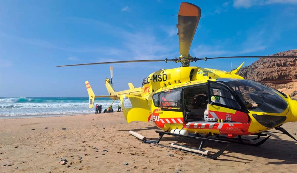 Muere un bañista tras ser rescatado del mar en una playa de Canarias