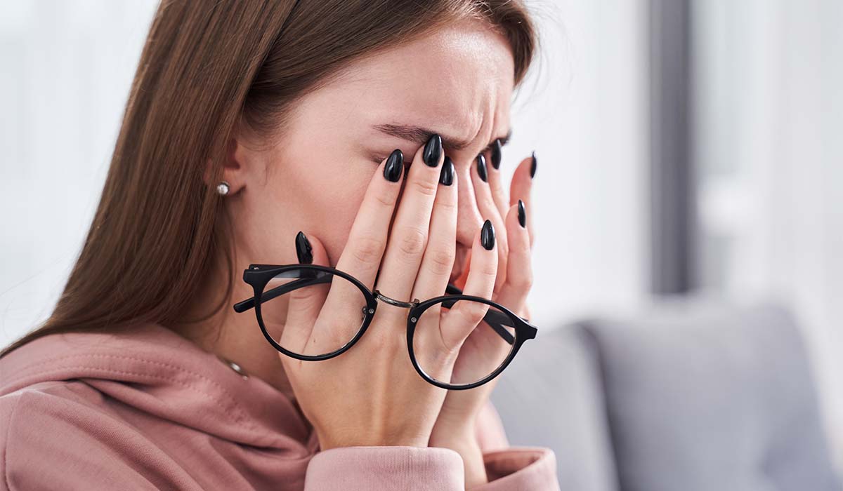 El peligro de frotarse los ojos: La Candelaria trata a 281 pacientes con queratocono en cinco años