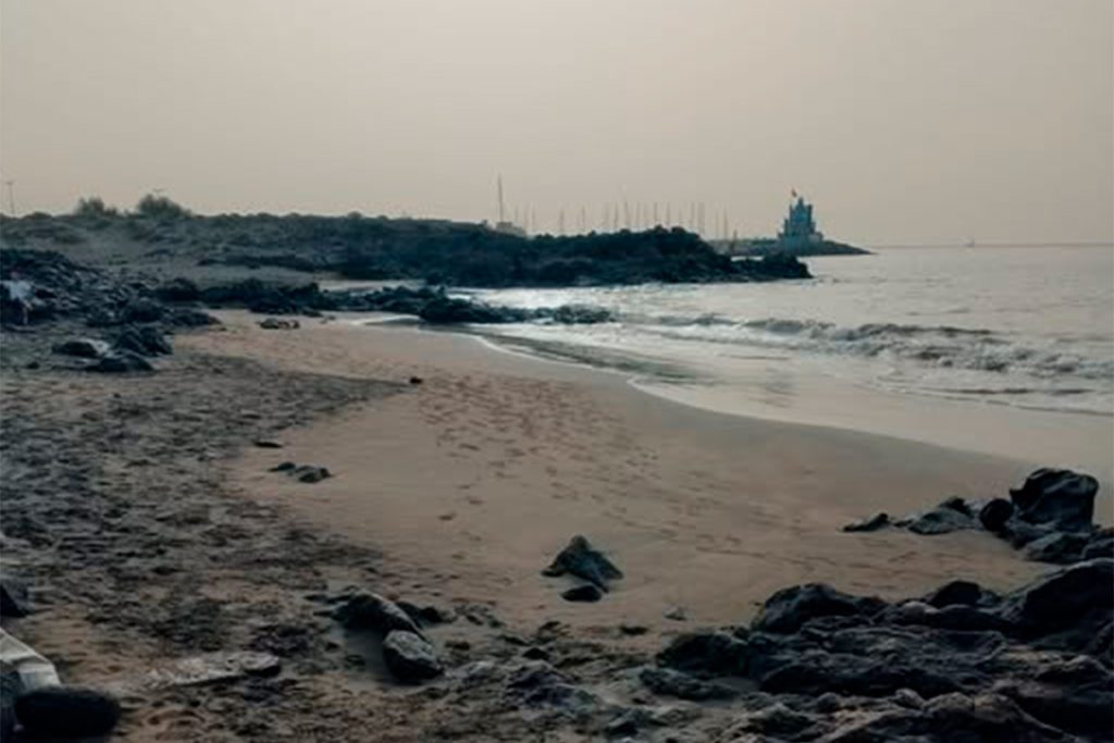 Rescatan a un joven de 24 años a punto de ahogarse en una playa de Tenerife
