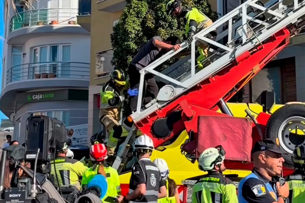 Guía de Isora enseña a Tenerife a afrontar un volcán en uno de los mayores simulacros de Europa